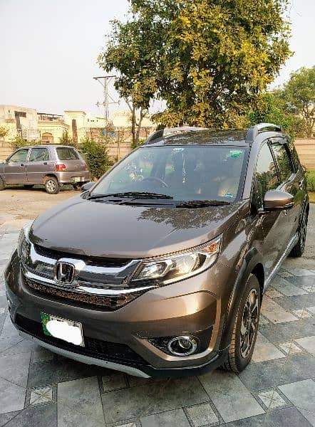 Honda BR-V 2017 in genuine condition 2