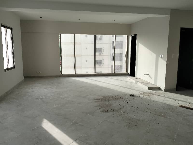 24-7 Operating Building Brand New Luxury Office For Rent 941 Square Feet At Prime Location Of Bahadurabad 6