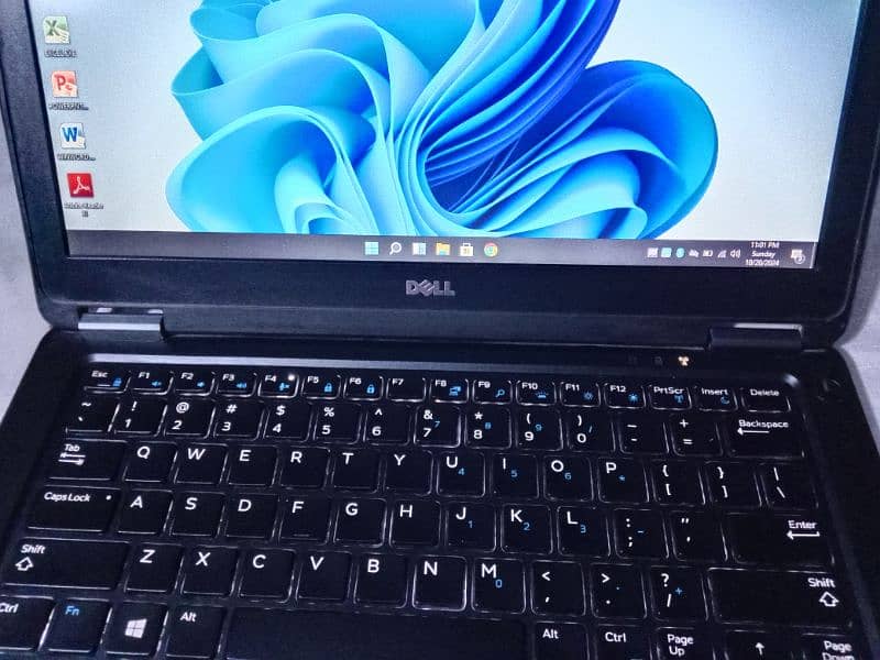 Dell E7250 core i5 5th gen with kb back LED 8