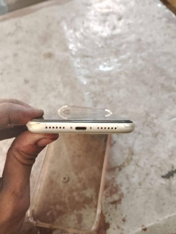 iphone 11 64gb non pta 4