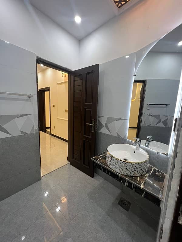 10 Marla House Available For Rent In Bahria Town Phase 8, Rawalpindi 6