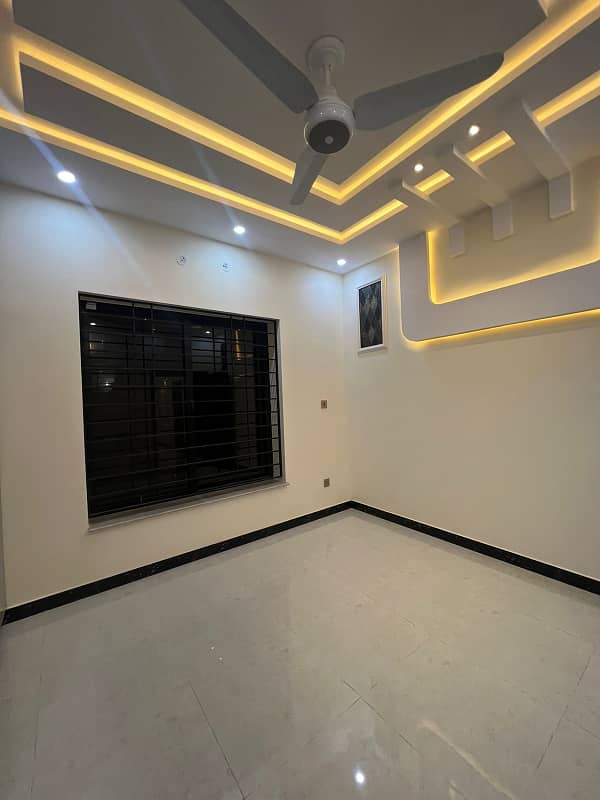 10 Marla House Available For Rent In Bahria Town Phase 8, Rawalpindi 9