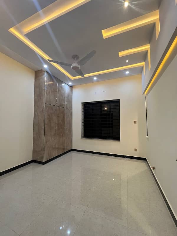 10 Marla House Available For Rent In Bahria Town Phase 8, Rawalpindi 17