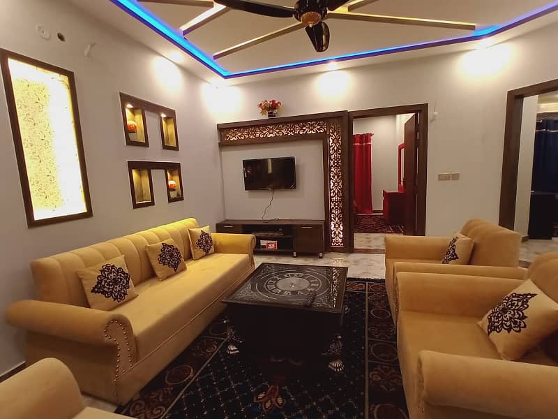 10 Marla House For Rent Is Available In Bahria Town Phase 8 12