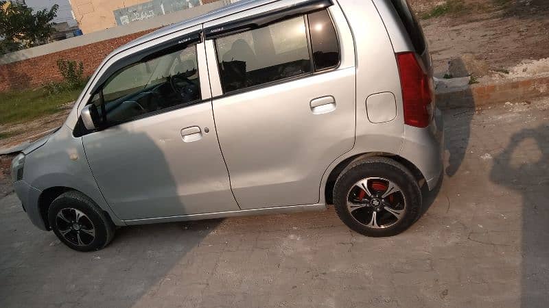 Suzuki Wagon R 2019 4