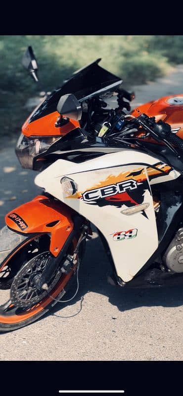 Honda cbr 250r (Dual Cylinder) 5