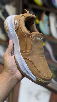 Skechers / Men shoes/ imported