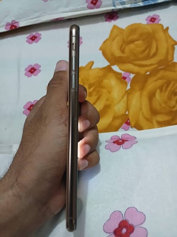 Apple iphone xs max 5