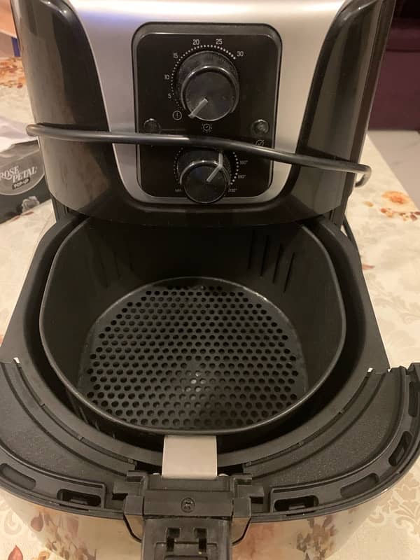 Dawlance Air Fryer 3