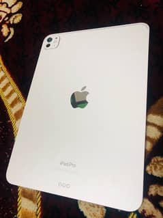 iPad m4 256 gb