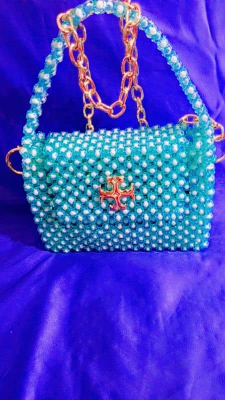 Fancy crystal luxury hand bag. 2