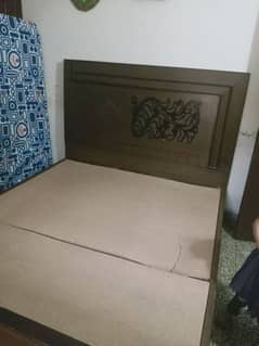 bed set urgent sale side table n dressing table without mattress