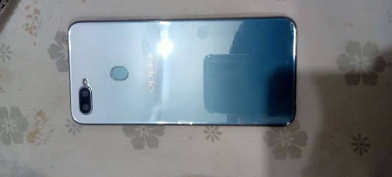 Oppo F9 4/128 For Urgent Sale 0