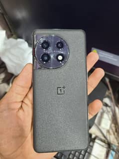 OnePlus 11 5g   12/256 0