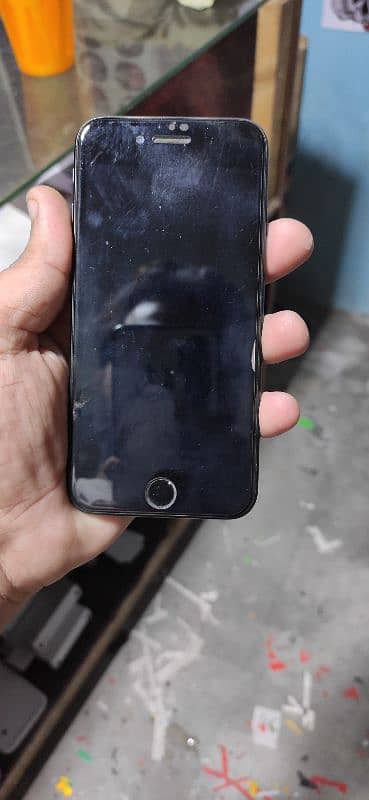 iphone 7 128 GB with original box and charger 0