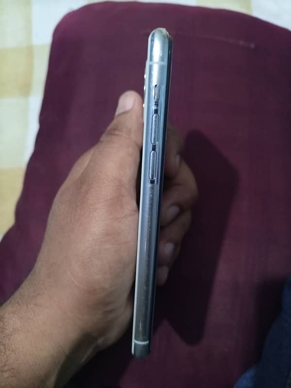 i am selling my iphone 11 pro jv 1