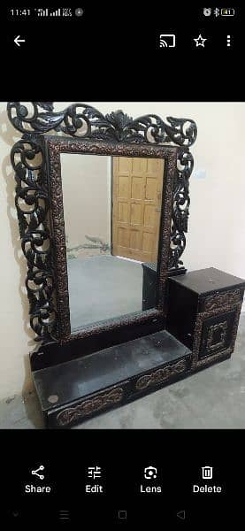 dressing table or showcase very good condition 2