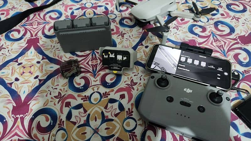 Dji mini 2 fly more combo 4k in good condition 0