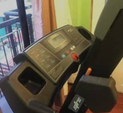 Strengthmaster treadmill, PHP 12000