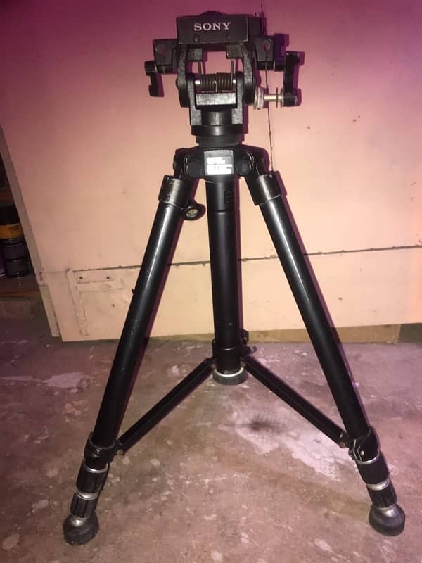 Sony Camera Stand 1