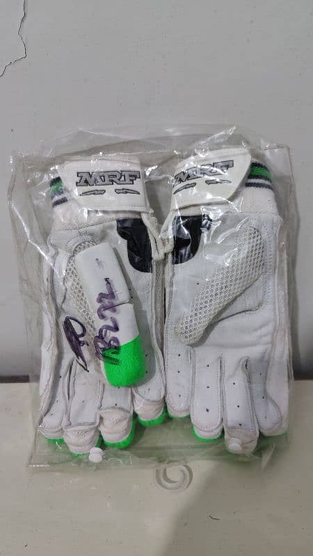 Cricket Batting Gloves Brand MRF Virat Kohli Addition 1