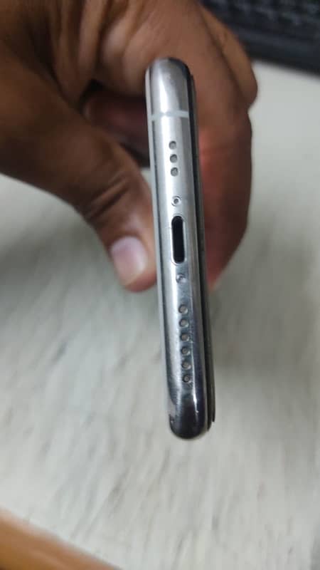 iPhone 11pro Non-PTA 1