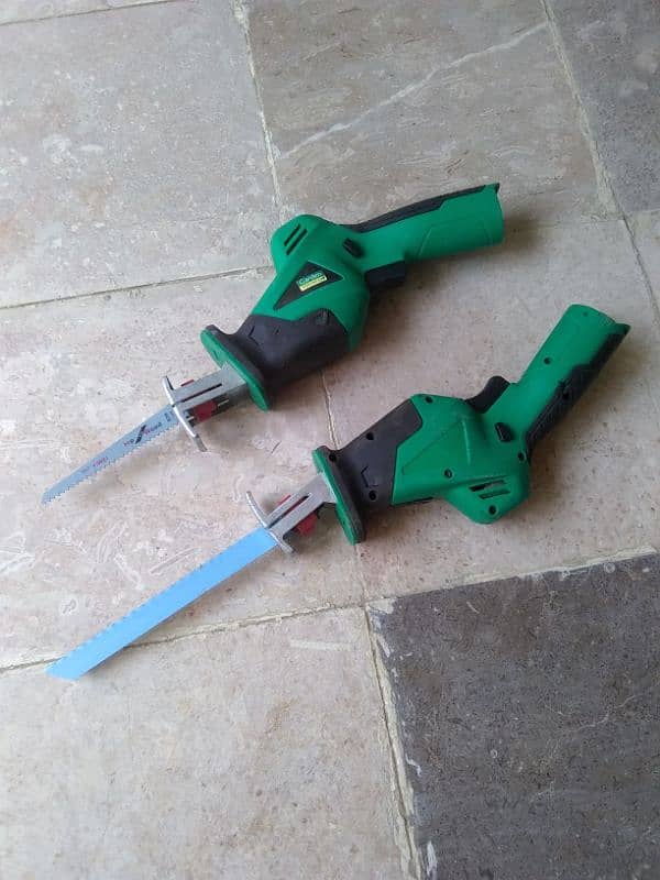 drill 12 volt with battery other cutting saw 3