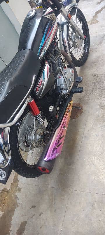 Honda CG-125 2015 3