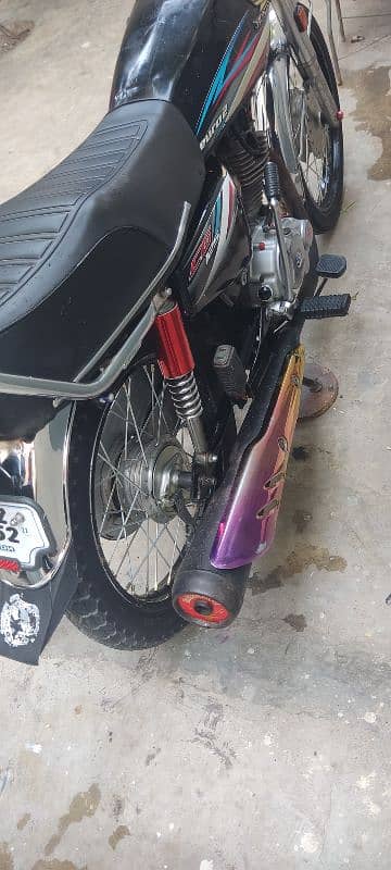 Honda CG-125 2015 4