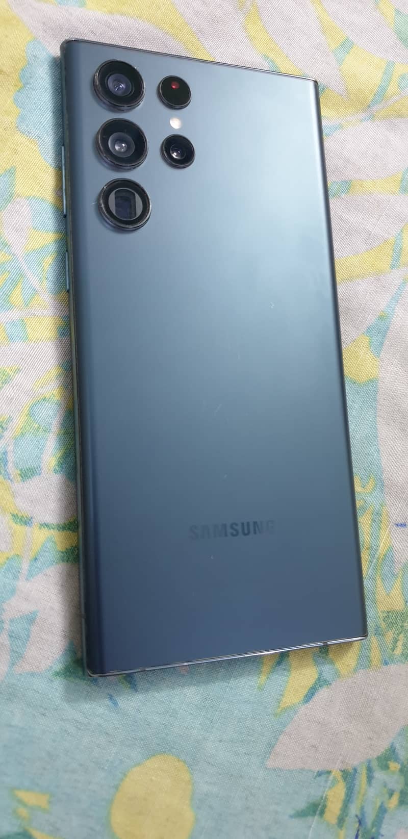 samsung s22 ultra 5g non pta only one small side dot 11