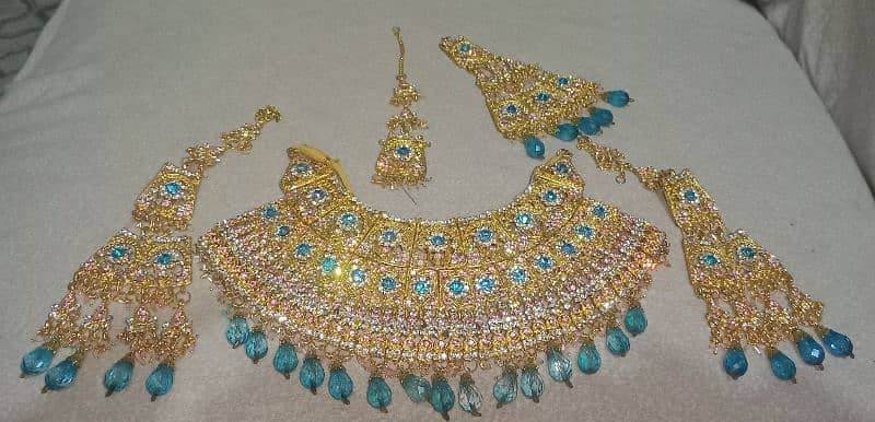 Bridal  Lehenga  & Jewelry set  4 Sale 5