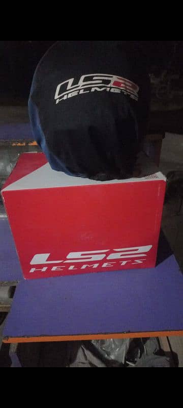 LS2 HELMET. XL (head Size 55-56 cm) 10