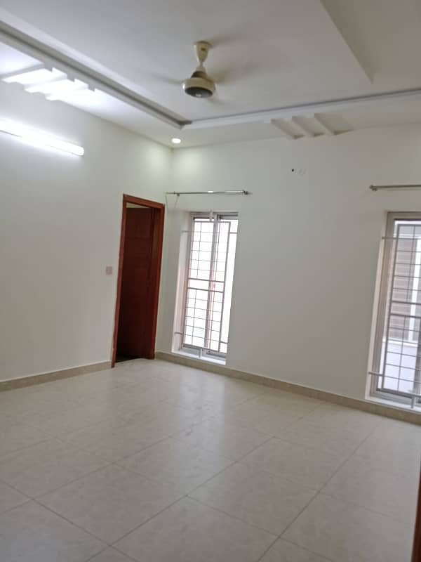 11 Marla Luxury Upper Portion Available For Rent In Ghaznavi Block Sector F Bahria Town Lahore 1