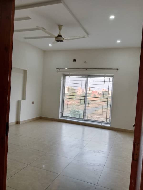 11 Marla Luxury Upper Portion Available For Rent In Ghaznavi Block Sector F Bahria Town Lahore 9