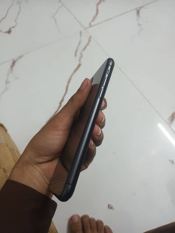 Iphone 11 128gb bypassed 2