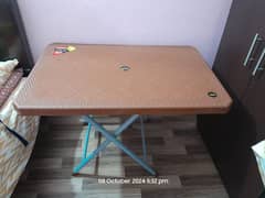 new condition folding table for sale