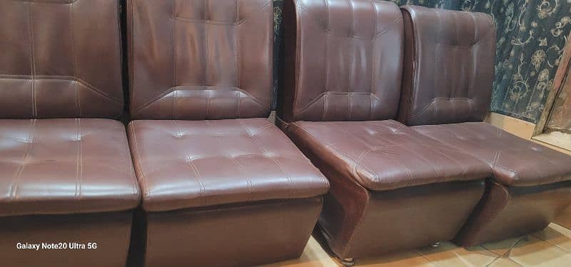 leather sofas almost new condition 0