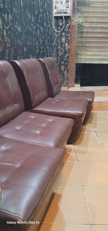 leather sofas almost new condition 3