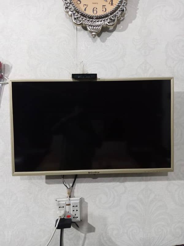 32 inch Led with Android box   both for sale 0