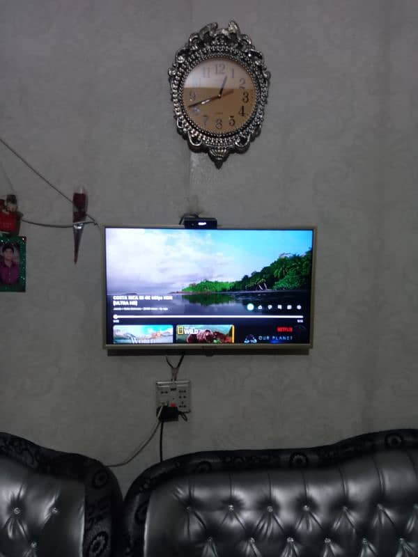 32 inch Led with Android box   both for sale 2