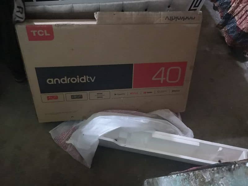 TCL android led panel brack 5