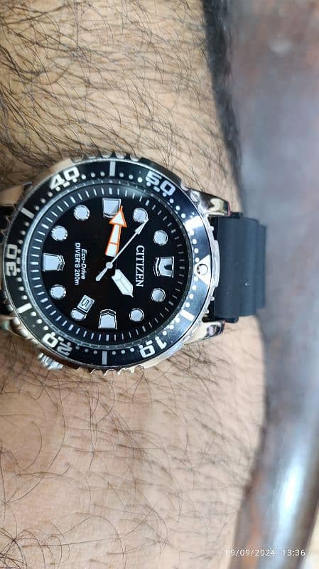 Citizen Diver Watch with Very heavy Lume and nice rubber strap 10000 0