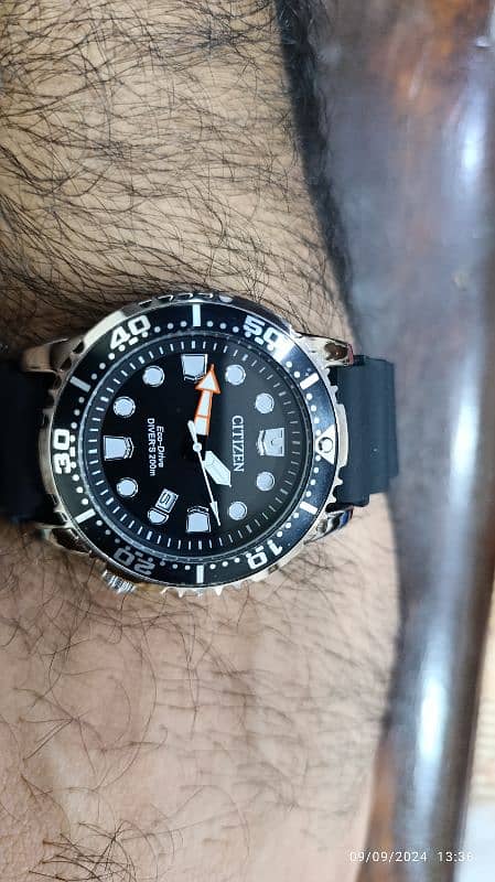 Citizen Diver Watch with Very heavy Lume and nice rubber strap 10000 1