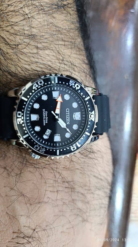 Citizen Diver Watch with Very heavy Lume and nice rubber strap 10000 2