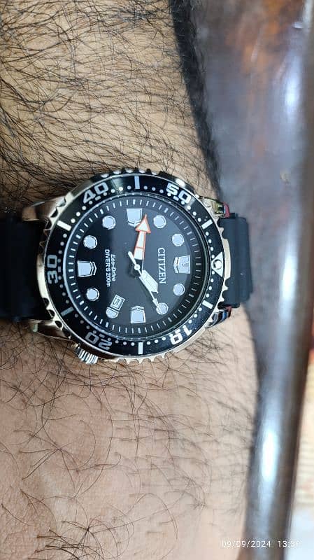 Citizen Diver Watch with Very heavy Lume and nice rubber strap 10000 3