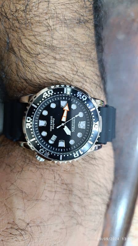 Citizen Diver Watch with Very heavy Lume and nice rubber strap 10000 4