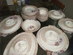 Plastic dinner set for sale