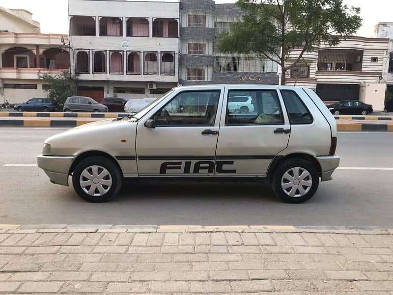 Good condition Fiat Uno 2009 better then mehran,alto,coure 1