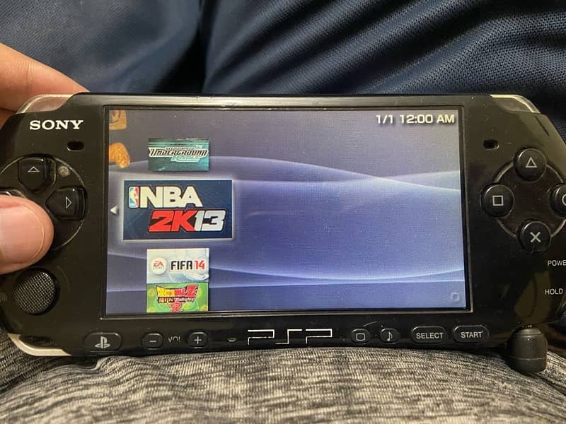 PSP 3000 slim model 9