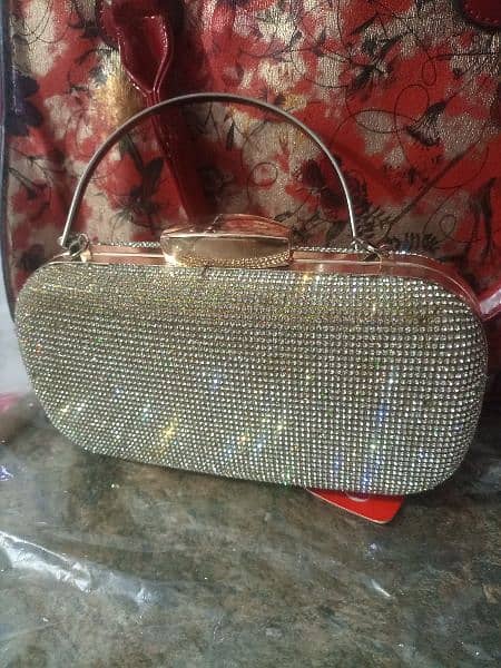 fancy clutch good condition 2